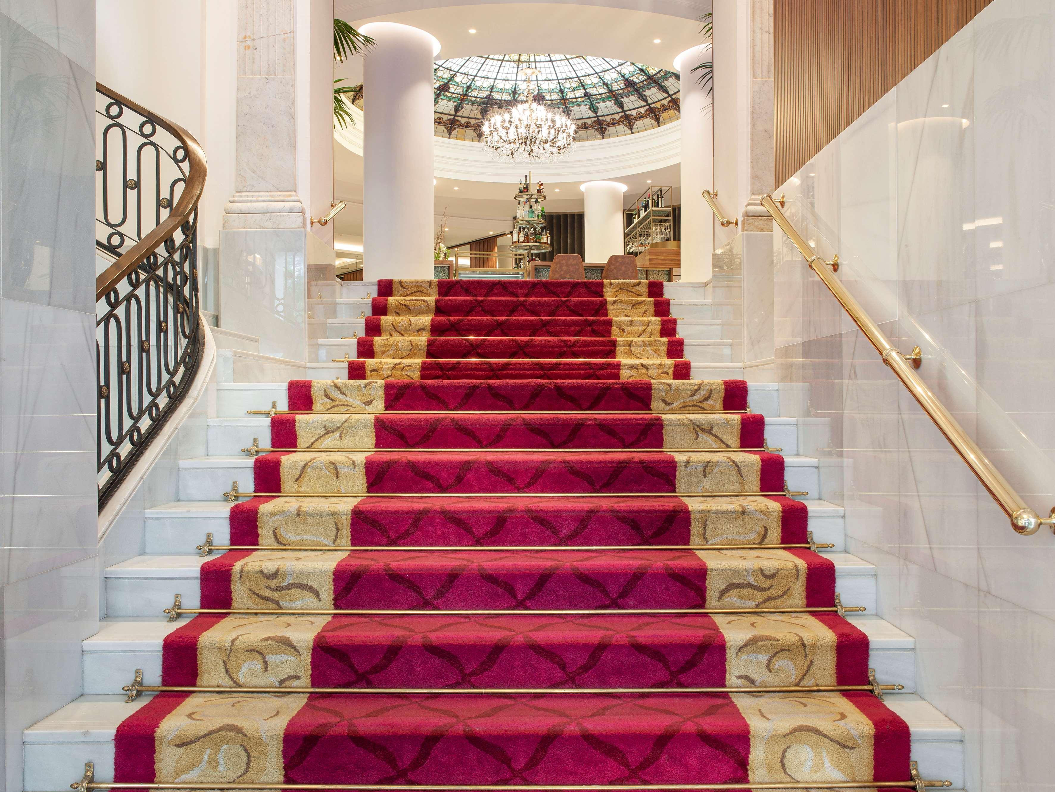 Hotel Colón Gran Meliá - The Leading Hotels of the World Siviglia Esterno foto The staircase of the hotel