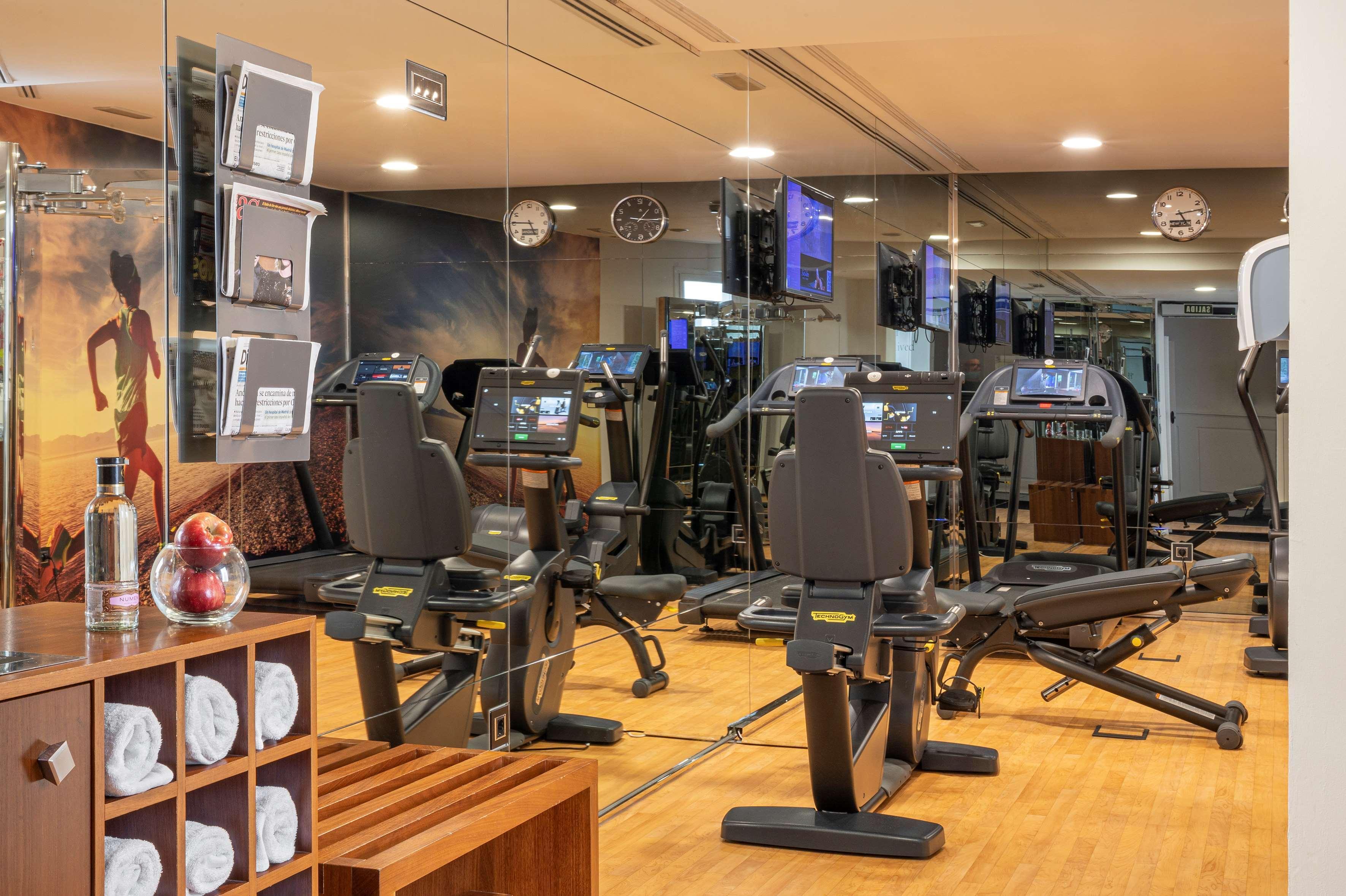 Hotel Colón Gran Meliá - The Leading Hotels of the World Siviglia Esterno foto The gym at the hotel