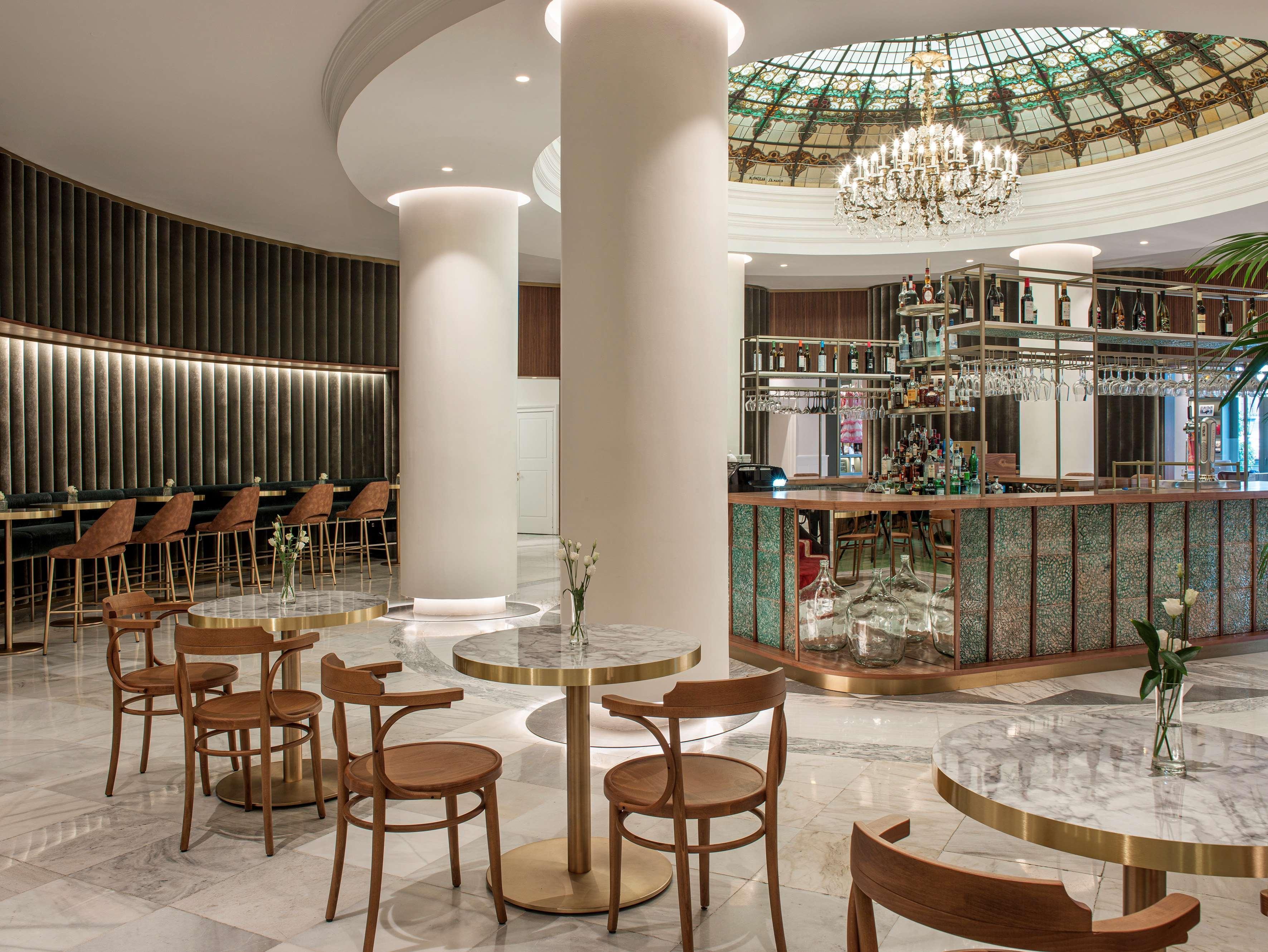 Hotel Colón Gran Meliá - The Leading Hotels of the World Siviglia Esterno foto The Bar