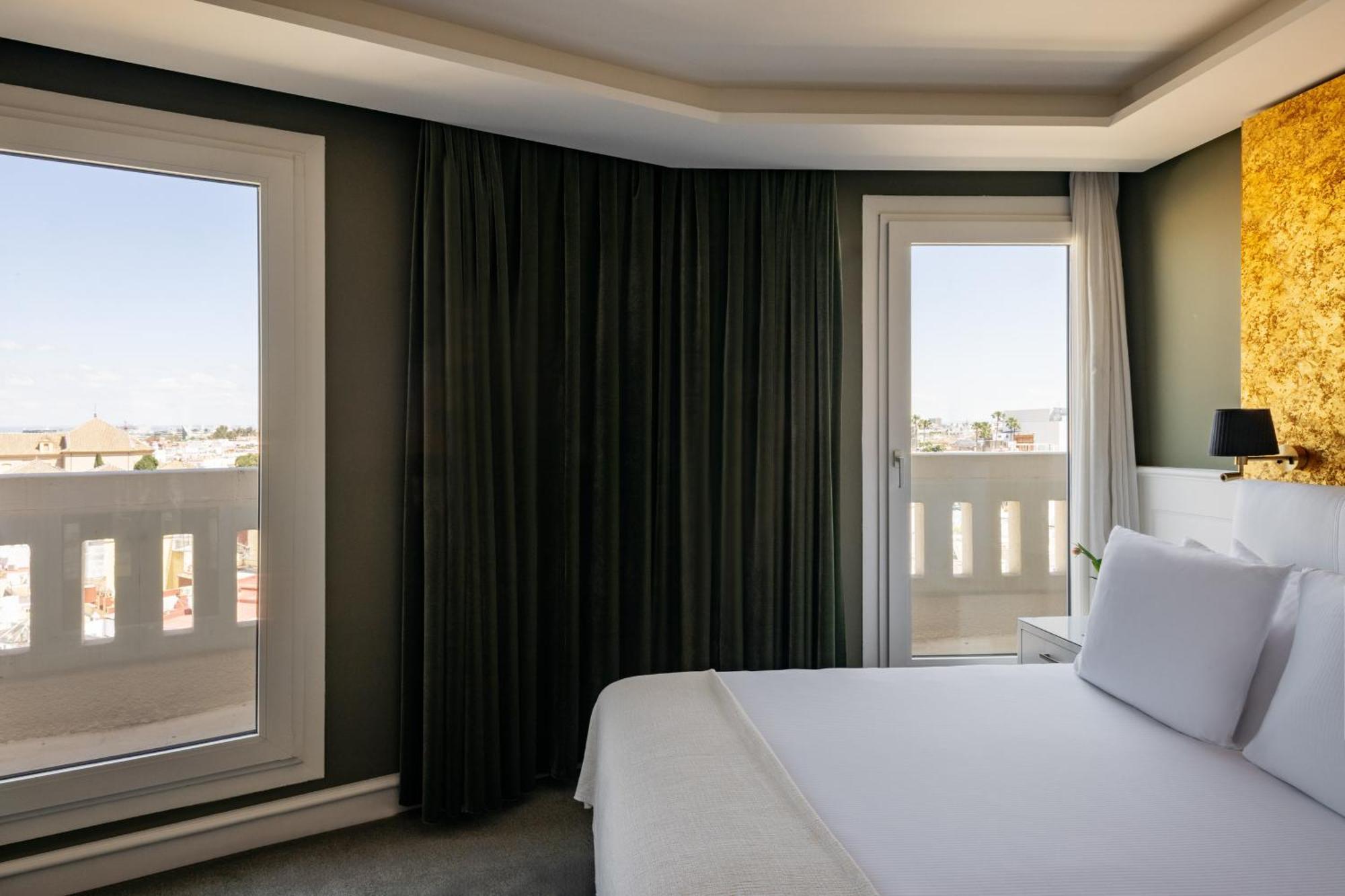 Hotel Colón Gran Meliá - The Leading Hotels of the World Siviglia Esterno foto