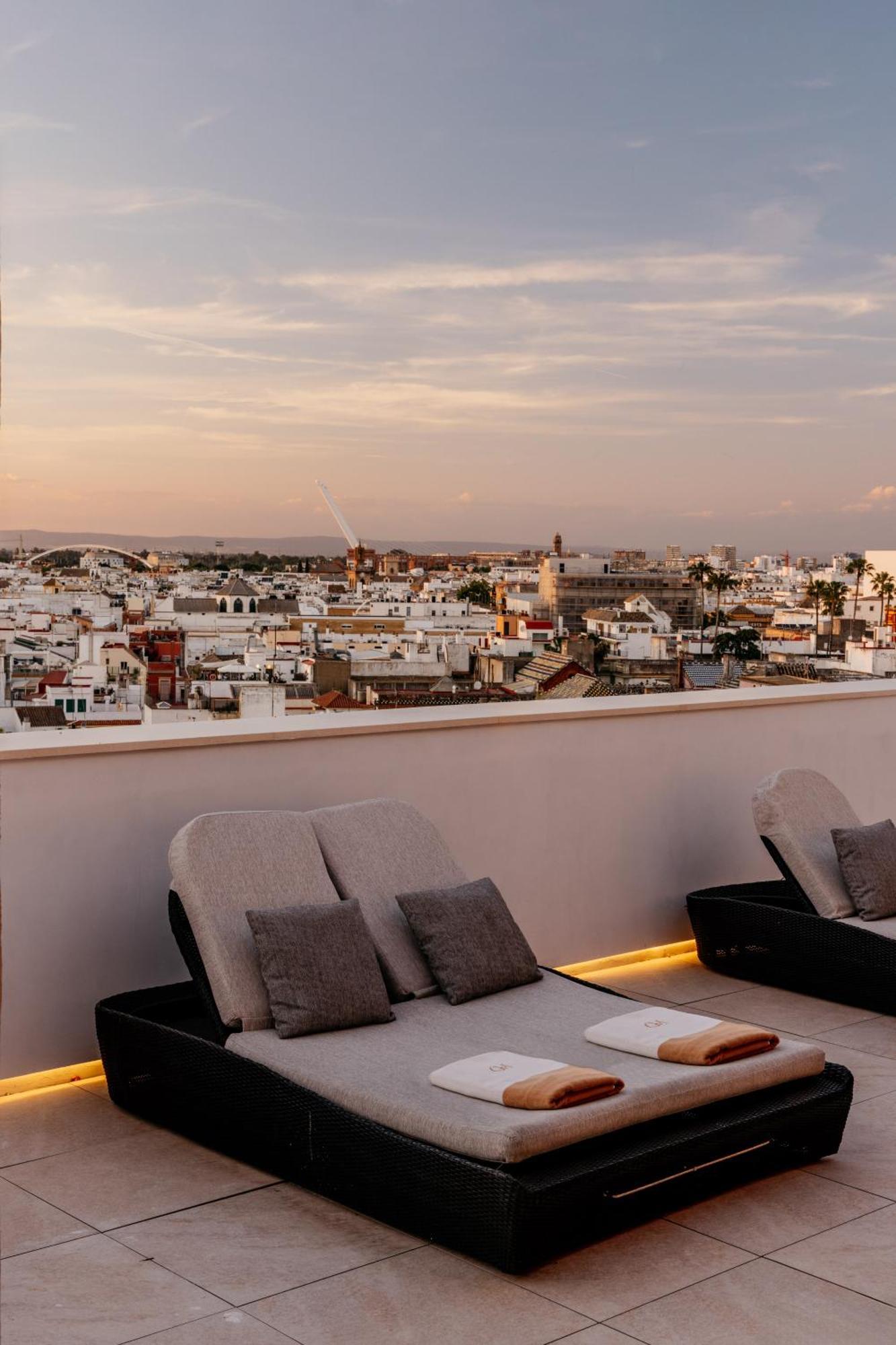 Hotel Colón Gran Meliá - The Leading Hotels of the World Siviglia Esterno foto